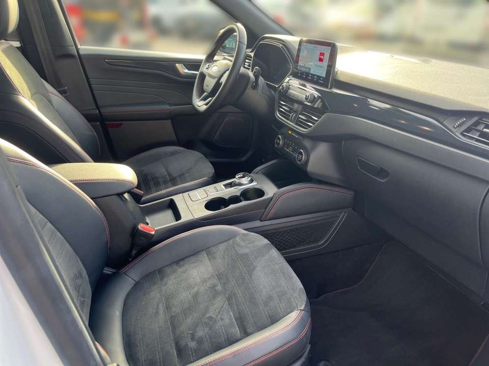 Ford Kuga - Imagem 11