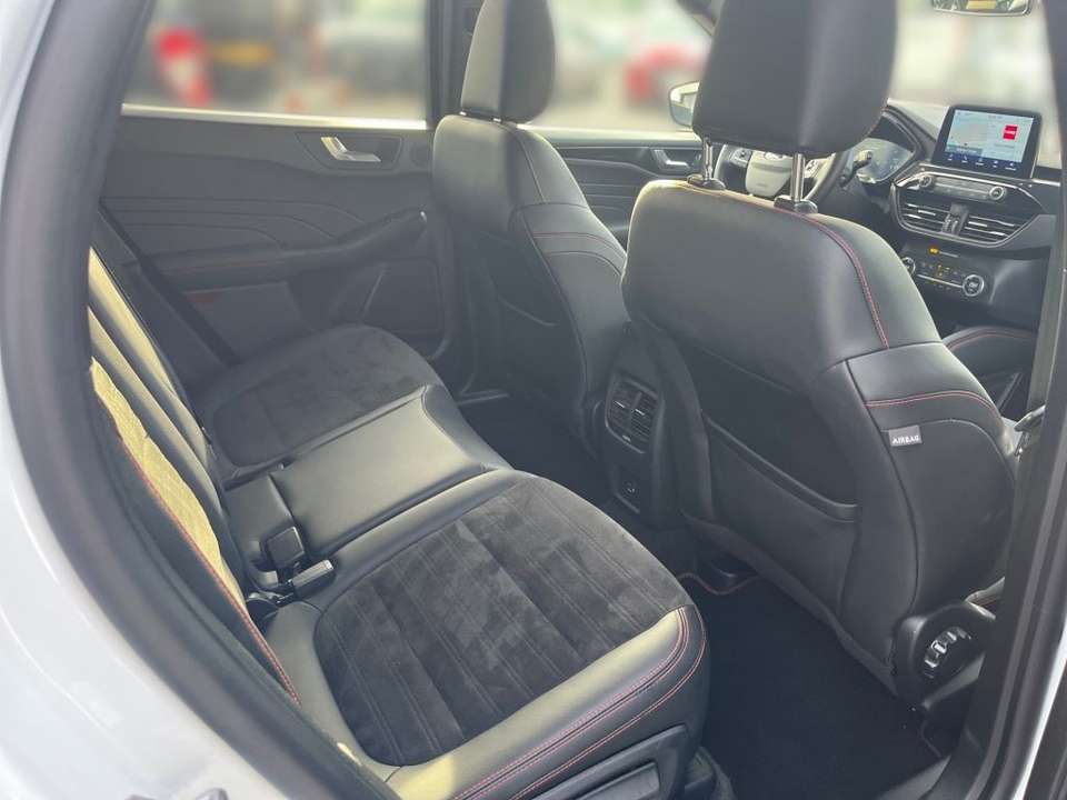 Ford Kuga - Imagem 12