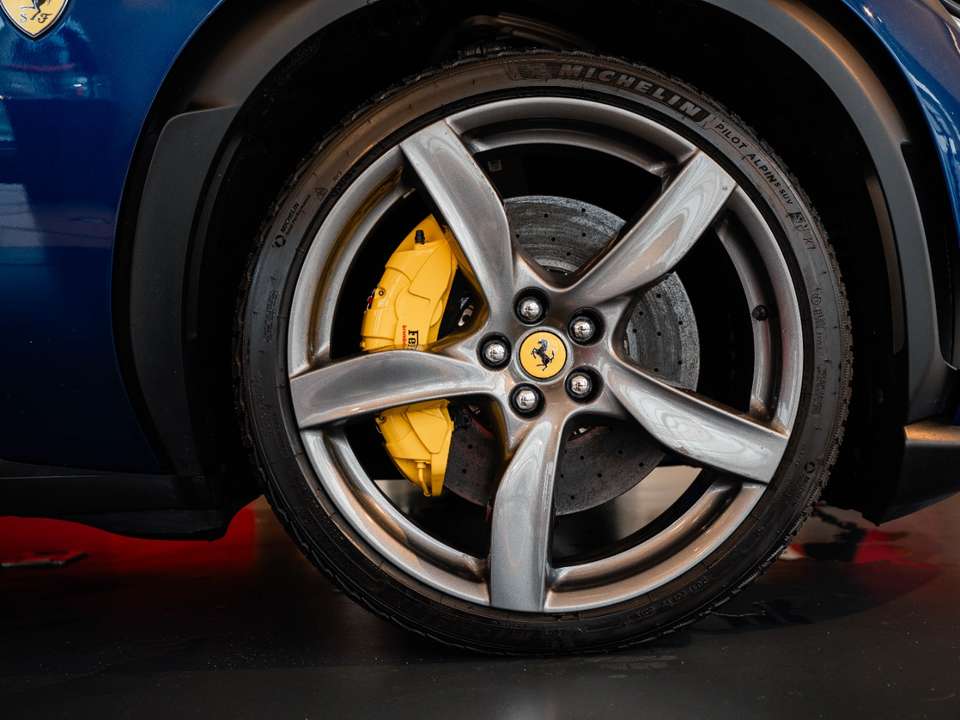 Ferrari Purosangue - Imagem 11