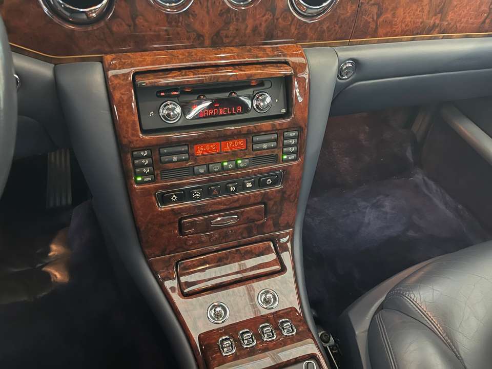Rolls-Royce Silver Seraph - Imagem 13
