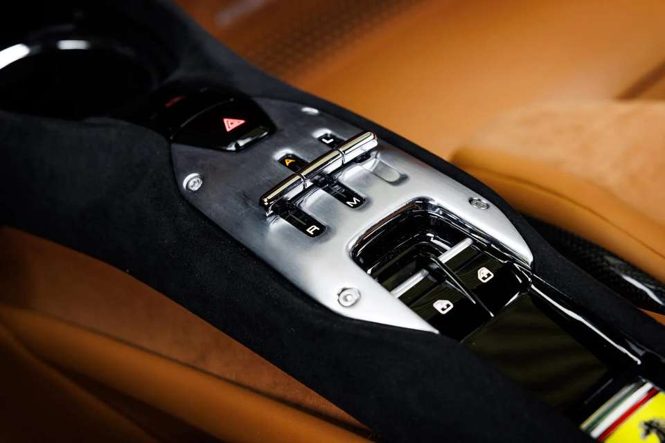 Ferrari 296 GTB - Imagem 6