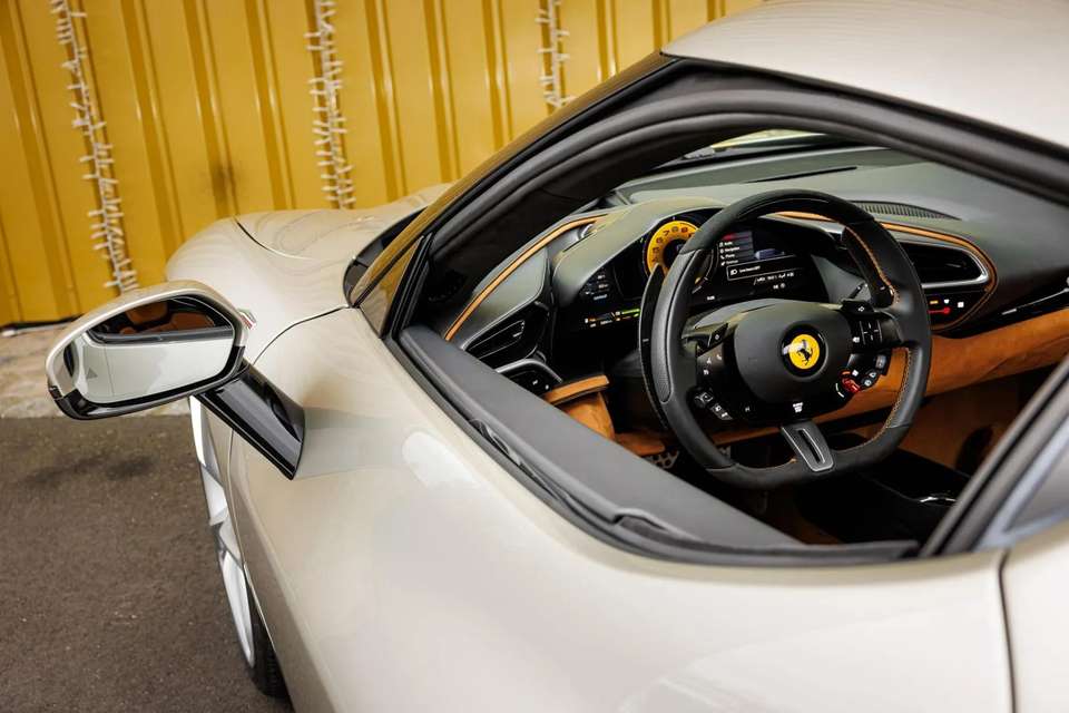 Ferrari 296 GTB - Imagem 11