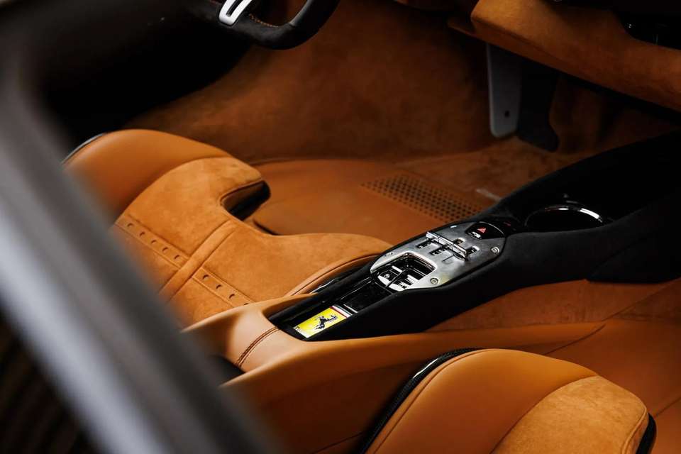 Ferrari 296 GTB - Imagem 17