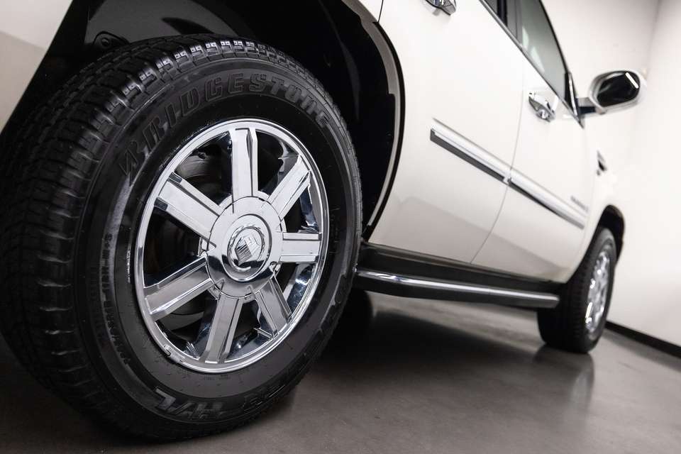 Cadillac Escalade - Imagem 13