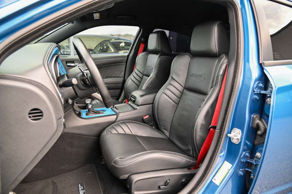 Dodge Charger - Imagem 12