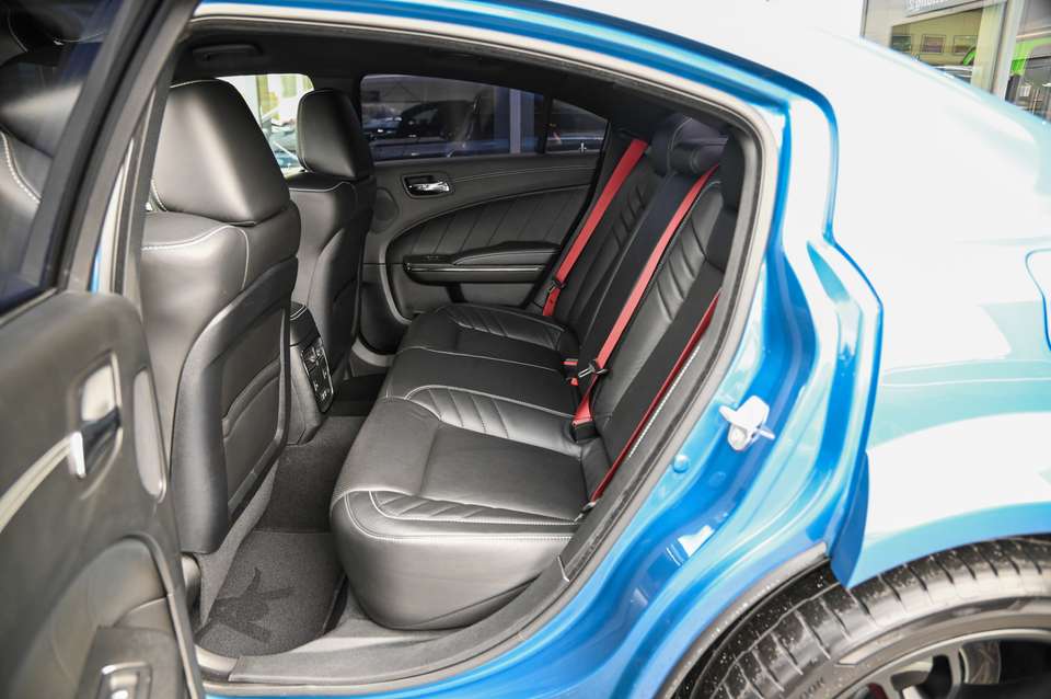 Dodge Charger - Imagem 16