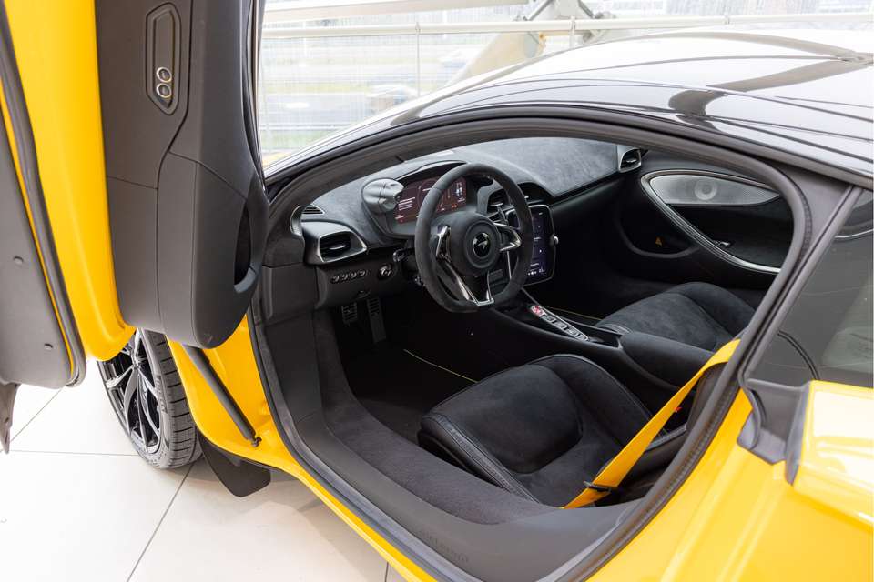 McLaren Artura - Imagem 3