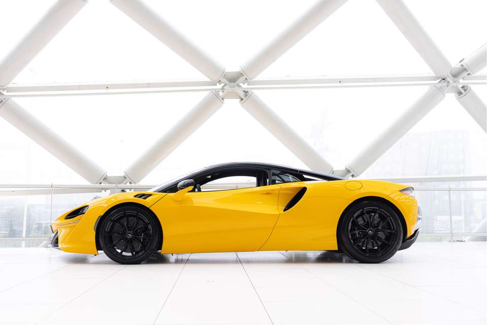 McLaren Artura - Imagem 9