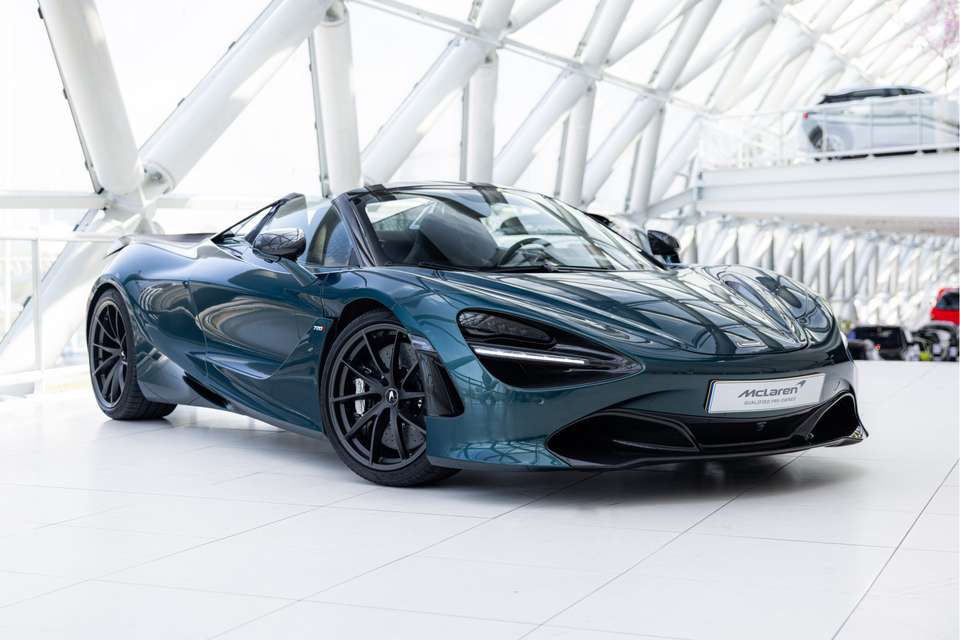 McLaren 720S 2022