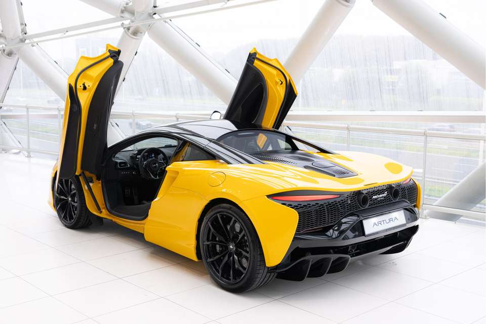 McLaren Artura - Imagem 11