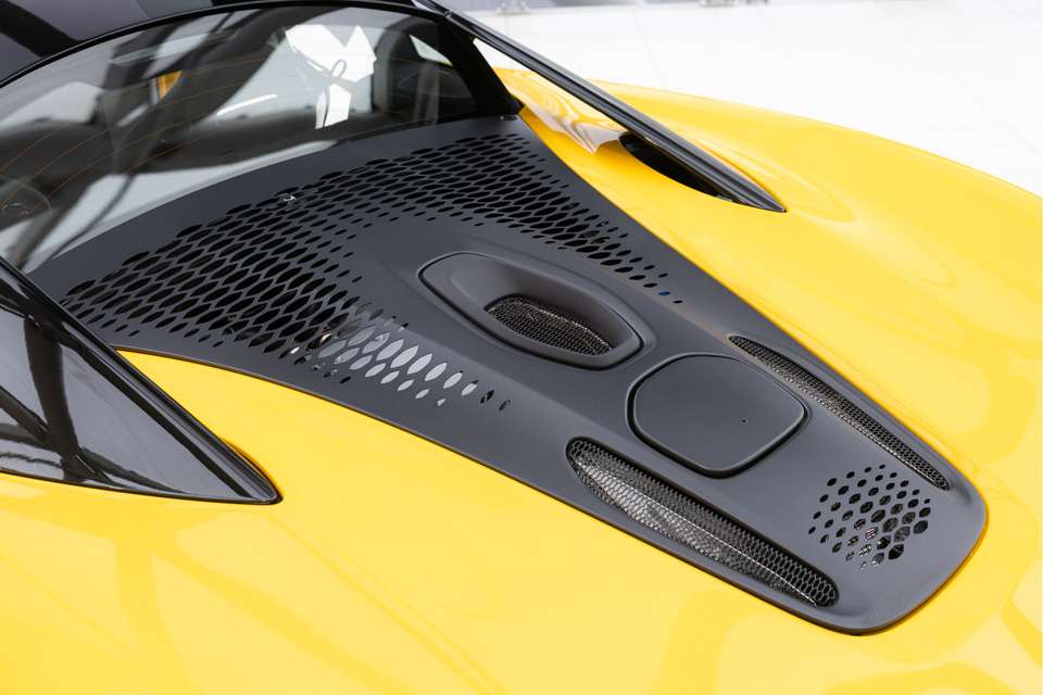 McLaren Artura - Imagem 12