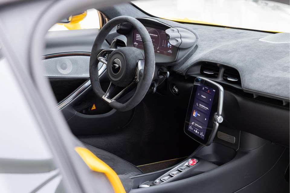 McLaren Artura - Imagem 14