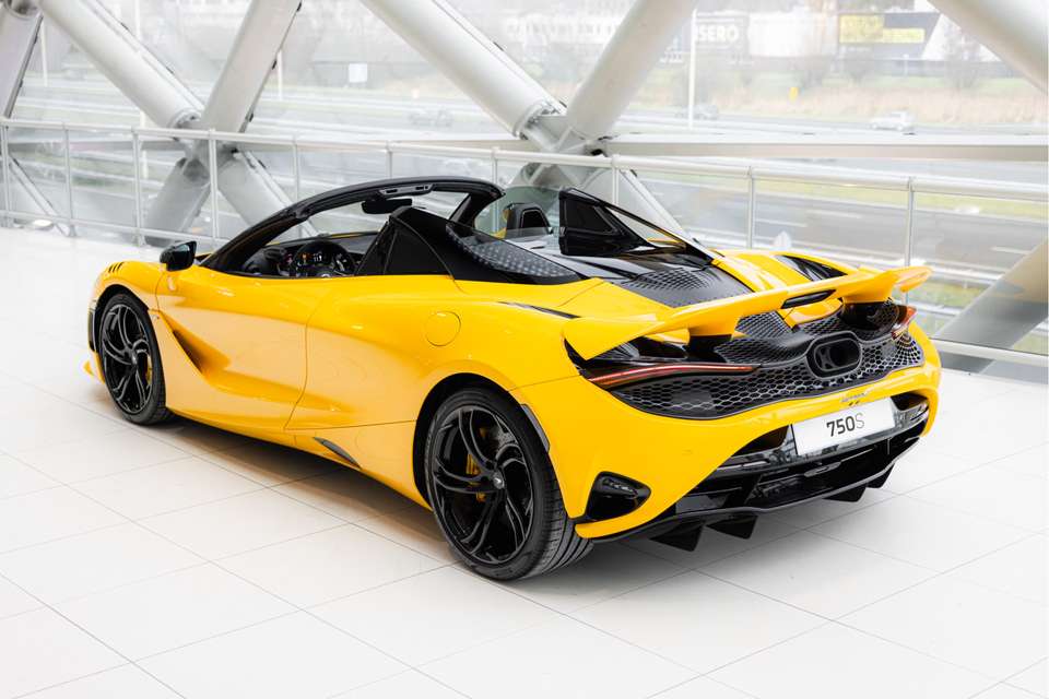 McLaren 750S - Imagem 2