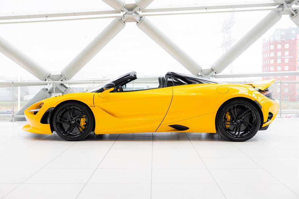 McLaren 750S - Imagem 8