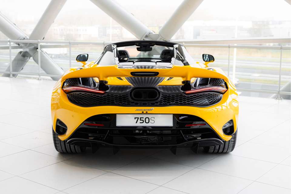 McLaren 750S - Imagem 9