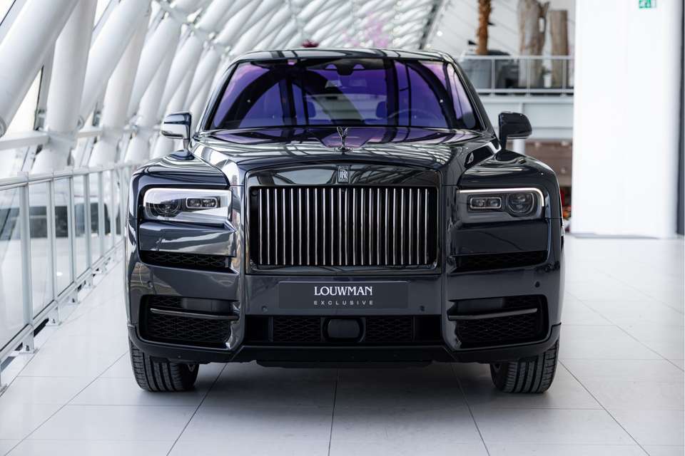Rolls-Royce Cullinan - Imagem 8