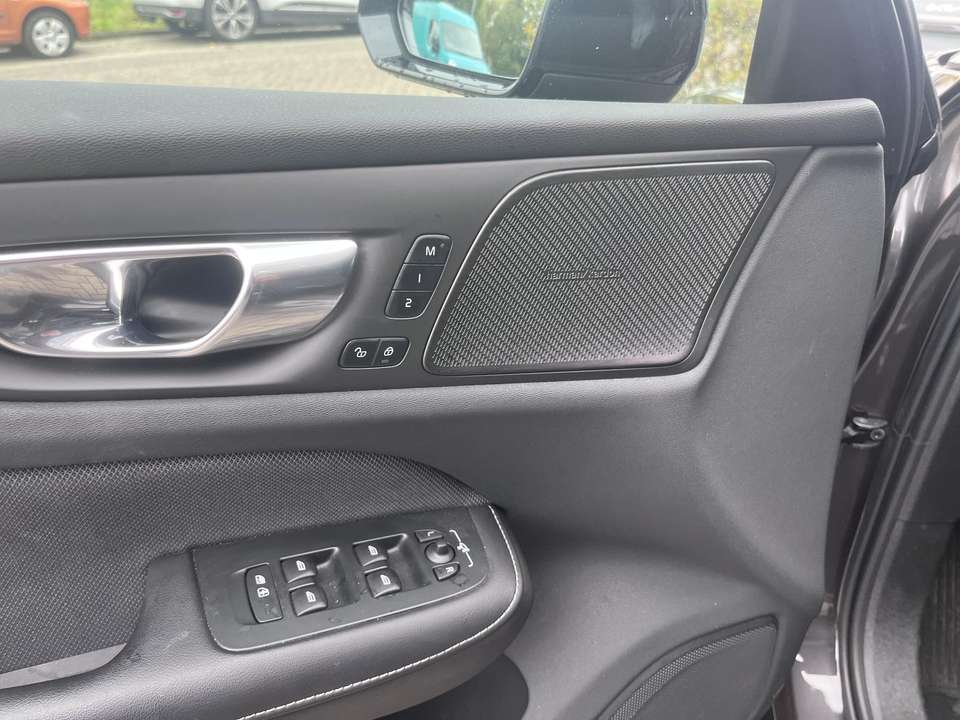 Volvo S60 - Imagem 12