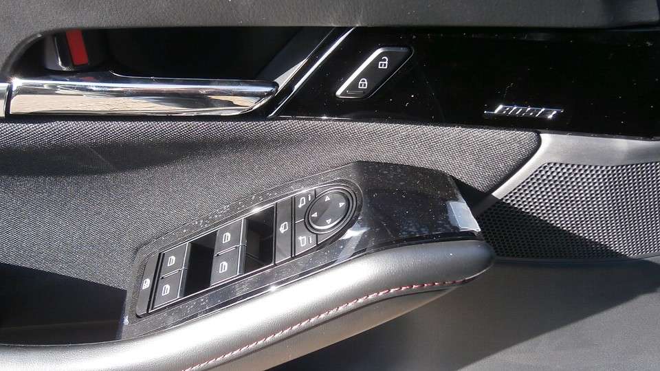 Mazda CX-30 - Imagem 14