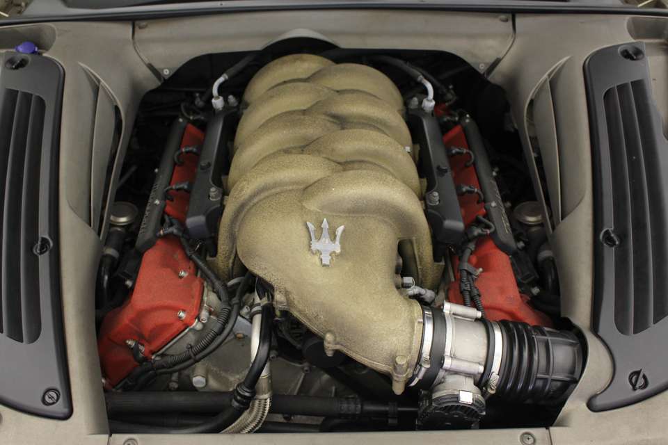 Maserati Coupe - Imagem 4