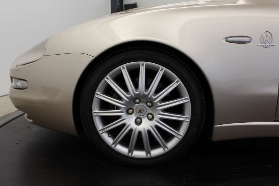 Maserati Coupe - Imagem 9