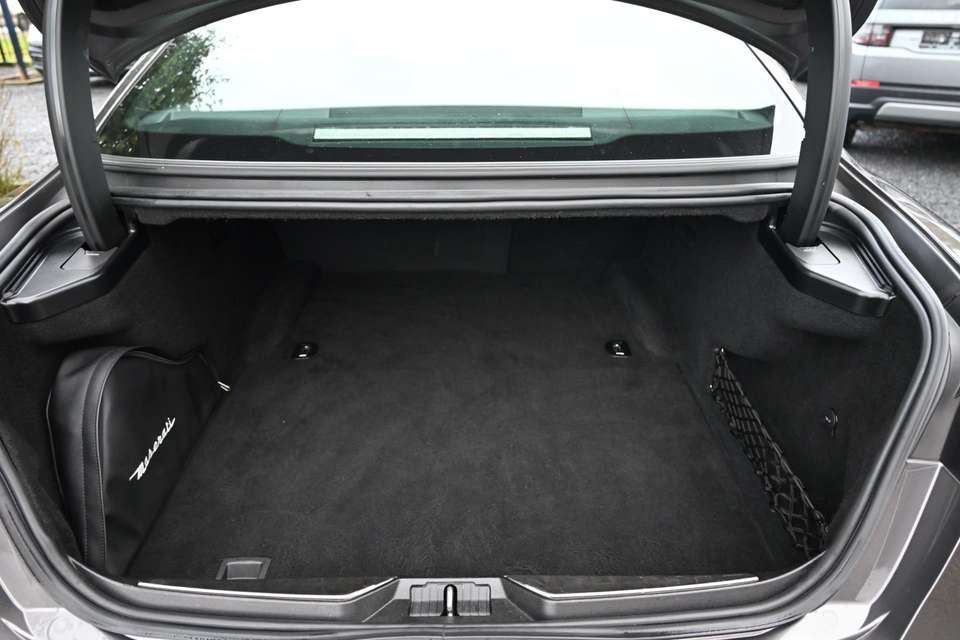 Maserati Quattroporte - Imagem 15