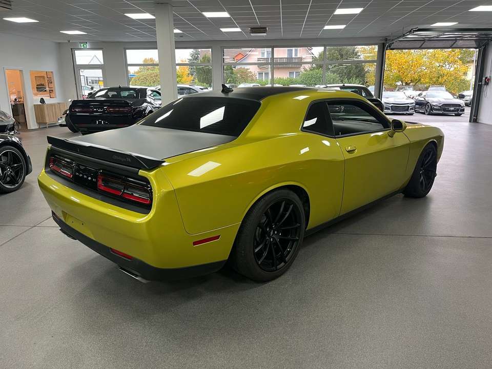 Dodge Challenger - Imagem 9