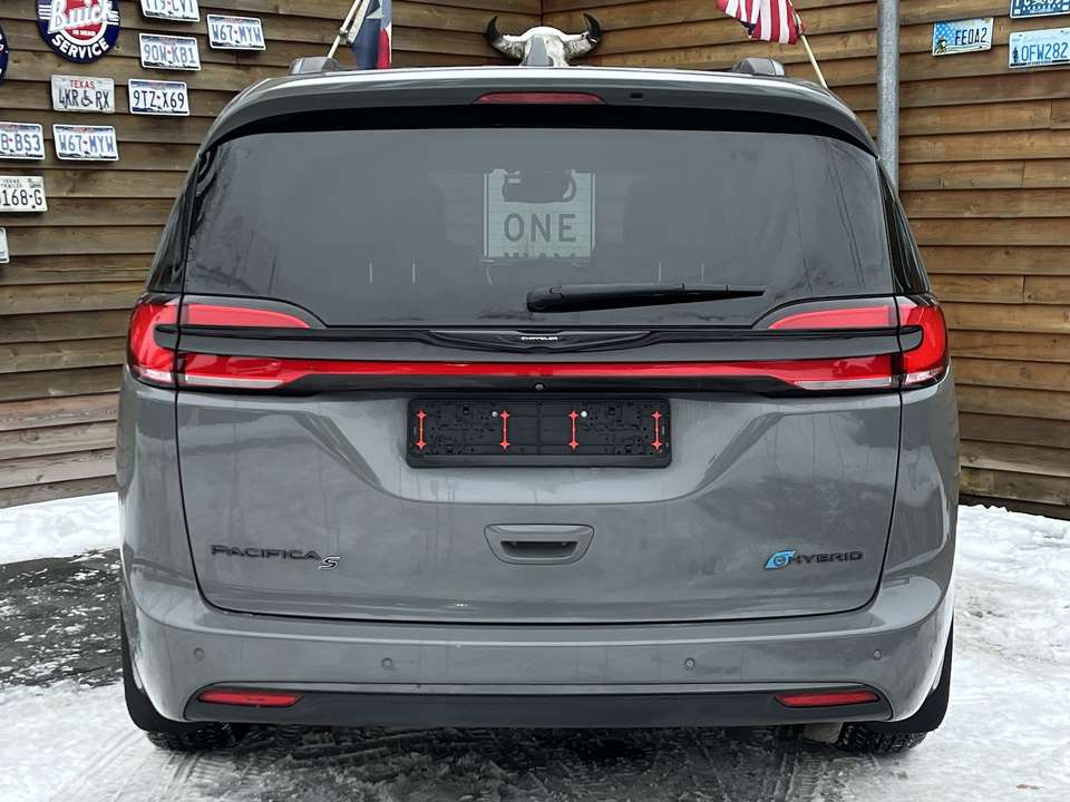 Chrysler Pacifica - Imagem 12