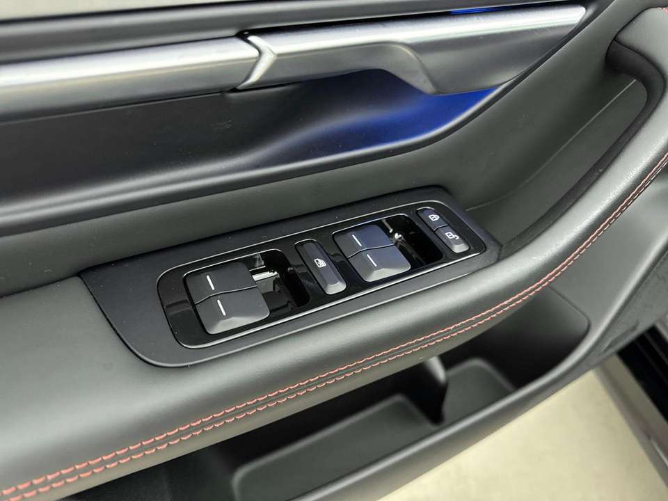 Xpeng P7 - Imagem 15