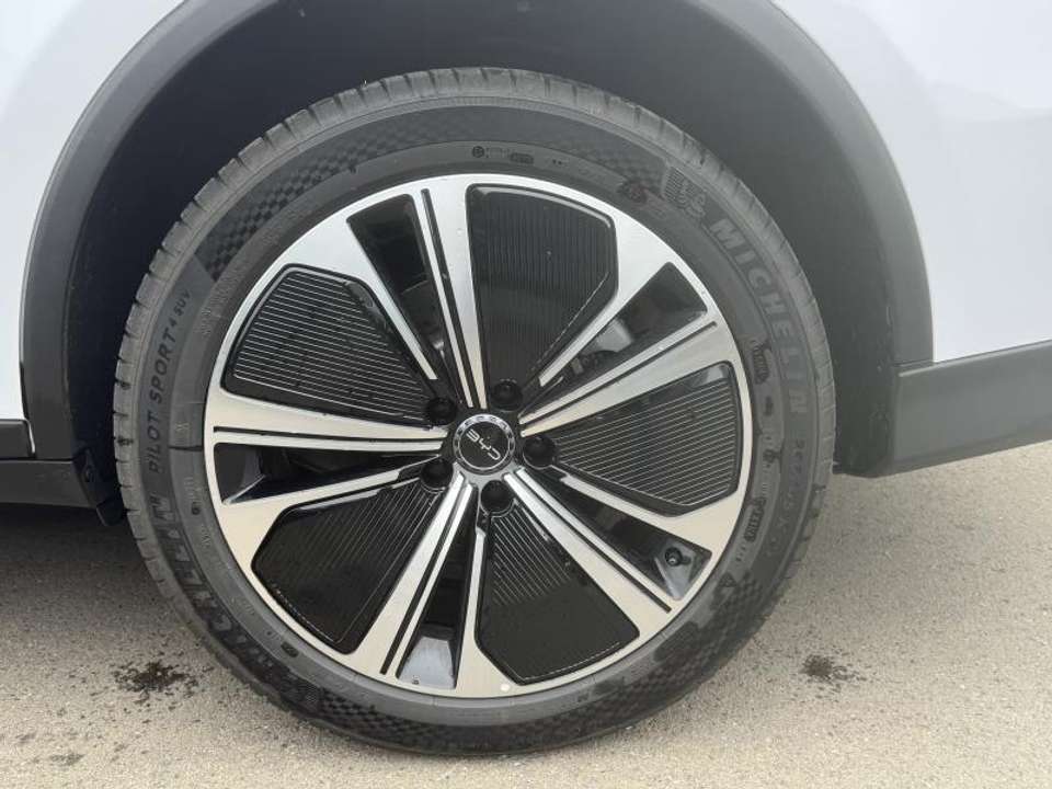 BYD Tang - Imagem 6