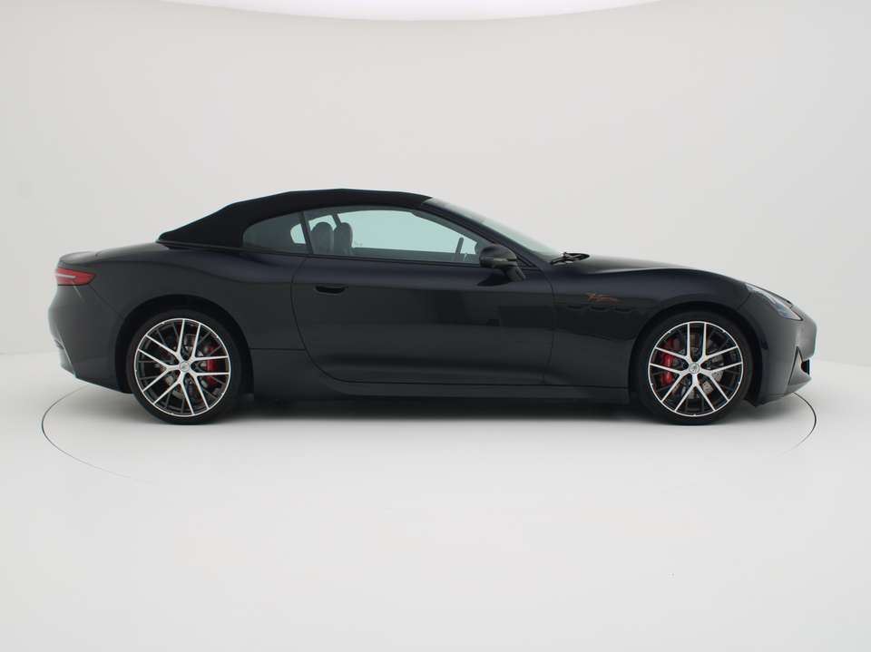 Maserati GranCabrio - Imagem 5