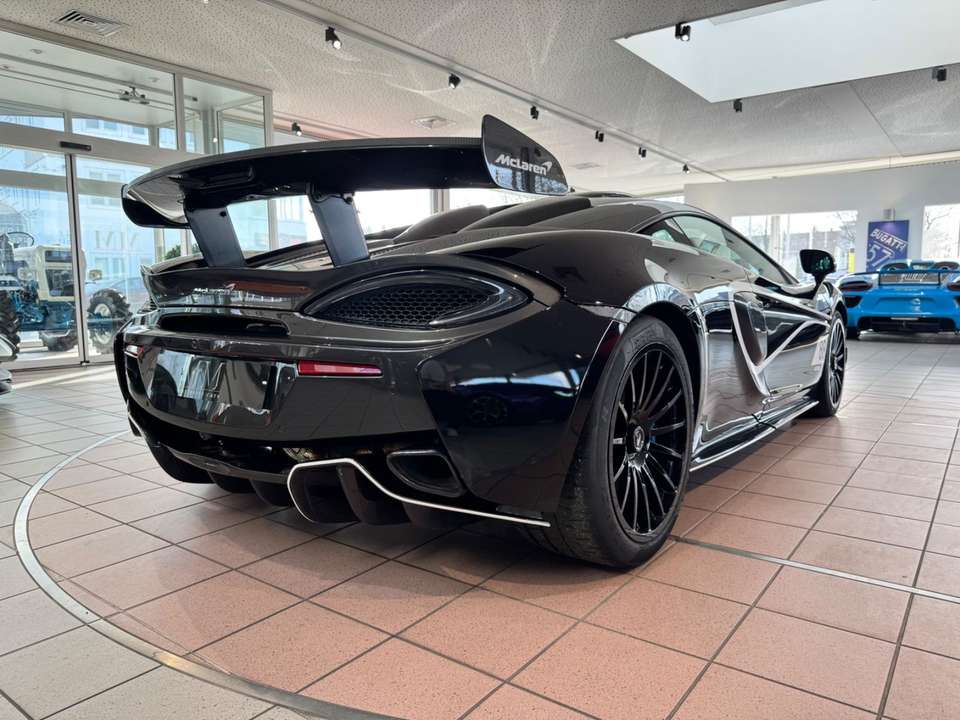McLaren 620R - Imagem 9