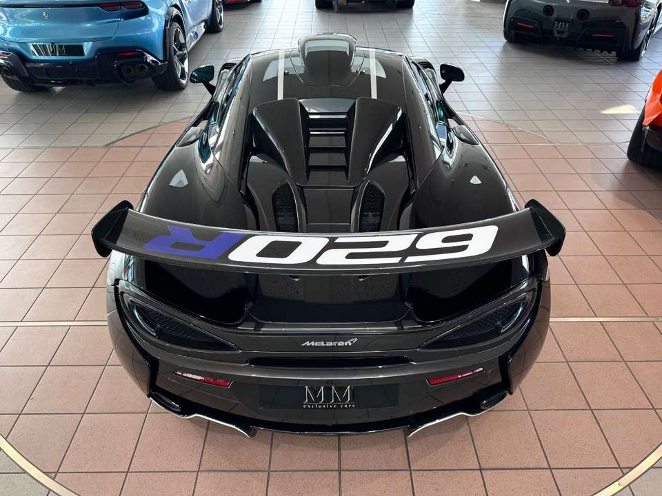 McLaren 620R - Imagem 11