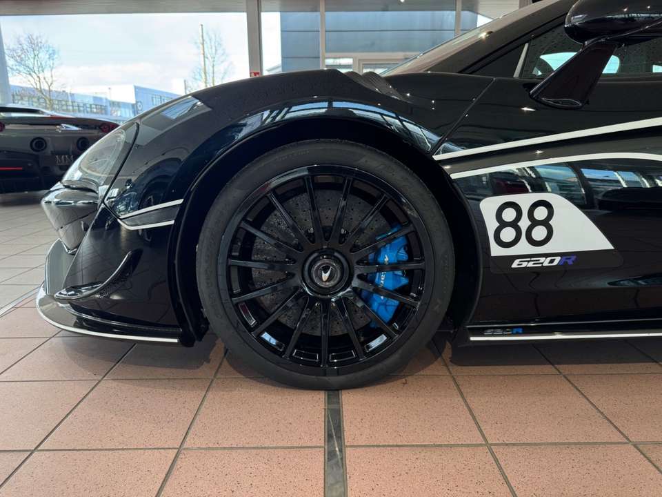McLaren 620R - Imagem 14