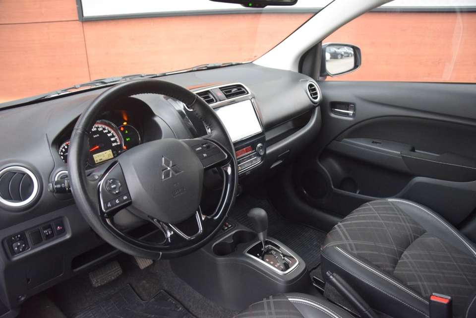 Mitsubishi Space Star - Imagem 8