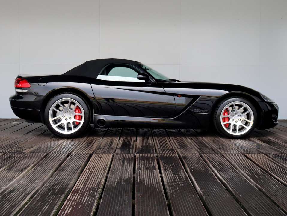 Dodge Viper - Imagem 11