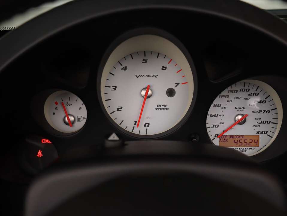 Dodge Viper - Imagem 17