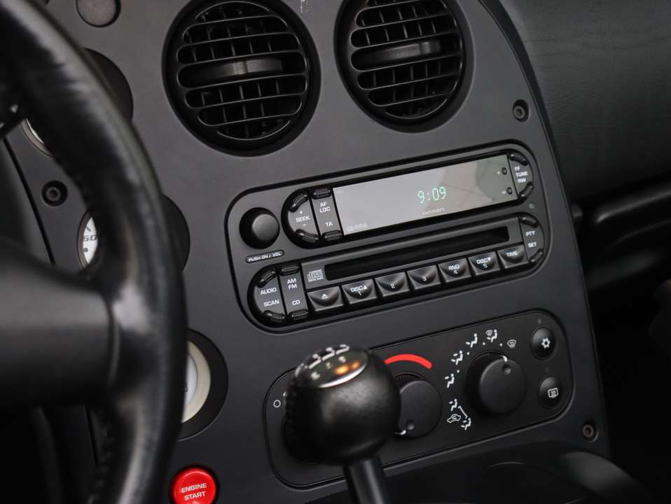 Dodge Viper - Imagem 18