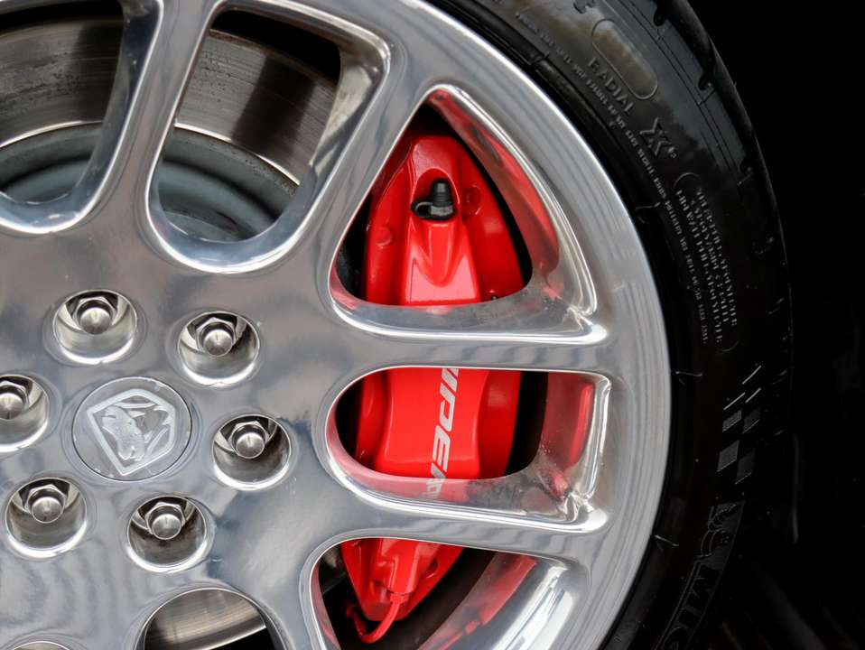 Dodge Viper - Imagem 19