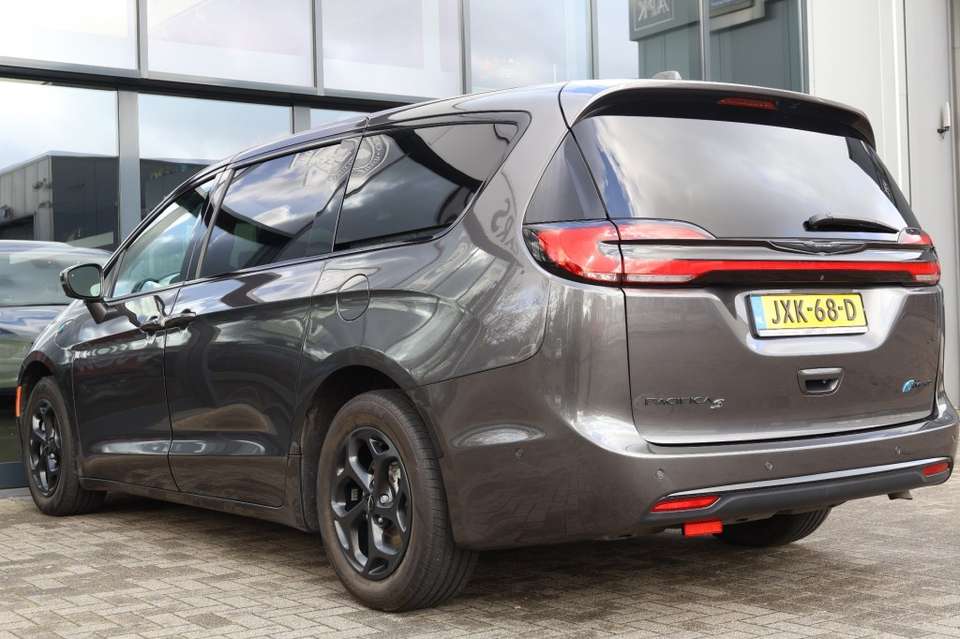 Chrysler Pacifica - Imagem 7