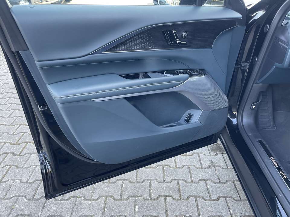 Cadillac Lyriq - Imagem 7
