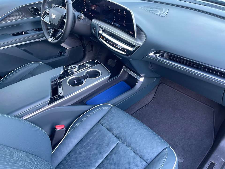 Cadillac Lyriq - Imagem 9
