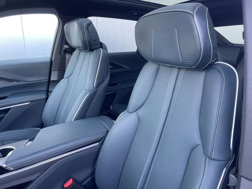 Cadillac Lyriq - Imagem 11