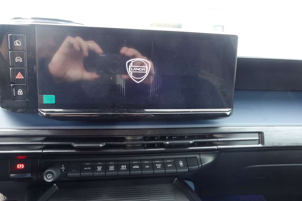 Lancia Ypsilon - Imagem 10