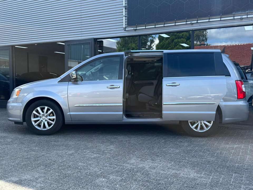 Chrysler Town & Country - Imagem 4