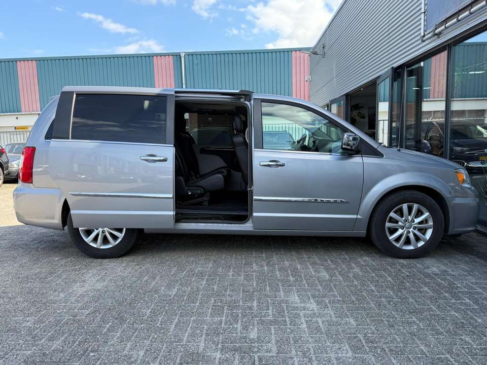 Chrysler Town & Country - Imagem 10