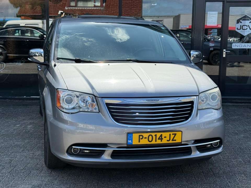 Chrysler Town & Country - Imagem 13