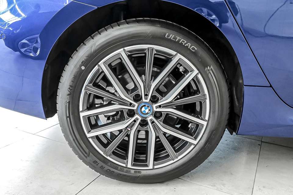 BMW 230 - Imagem 8