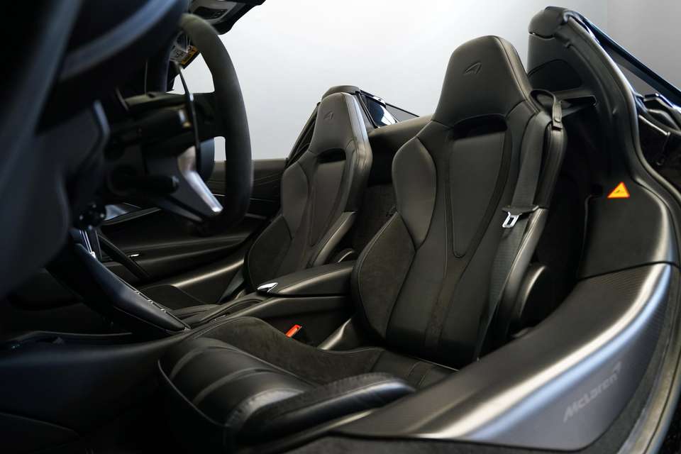 Car picture 11