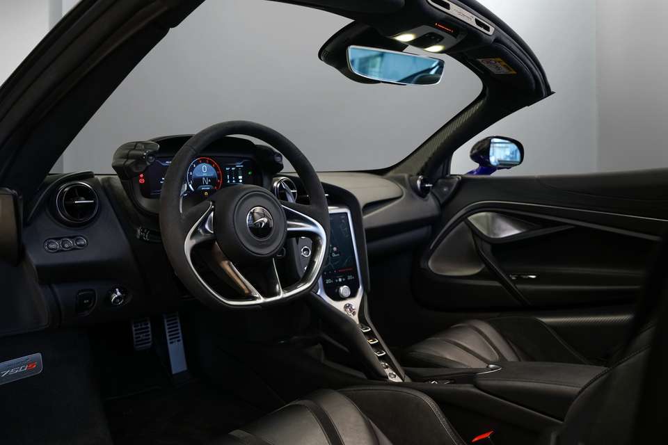 Car picture 14