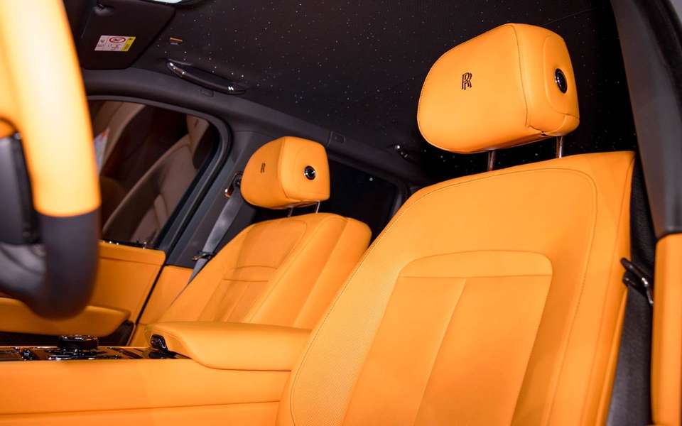 Rolls-Royce Cullinan - Imagem 12